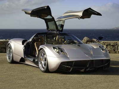 Αυξήθηκε κατά 245.000 ευρώ η τιμή της Pagani Huayra