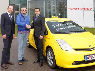 Έκανε 1 εκατ. χιλιόμετρο με το υβριδικό Toyota Prius Έκανε 1 εκατ. χιλιόμετρο με το υβριδικό Toyota Prius