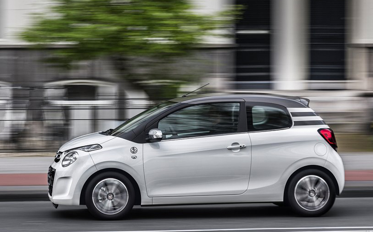 Εγγύηση πέντε ετών και δωρεάν ασφάλιση για ένα χρόνο 