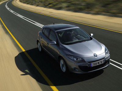 Μειώνει τις τιμές έως και 4.800 ευρώ η Renault