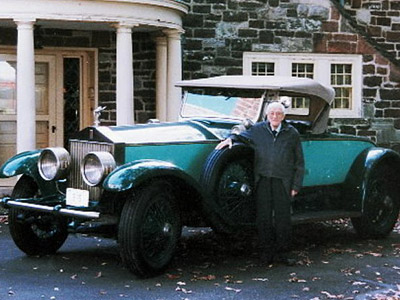 Αυτός λάτρευε πραγματικά το αυτοκίνητο του!