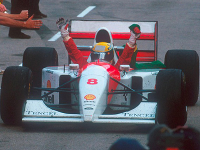 Πόσο πουλήθηκαν τα γάντια του Ayrton Senna;