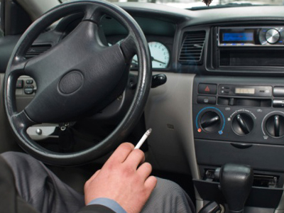 Απαγορεύουν το κάπνισμα στα αυτοκίνητα!