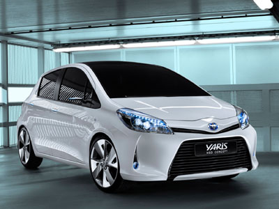 Μόλις 3,5 λτ./100 χλμ. για το Toyota Yaris Hybrid