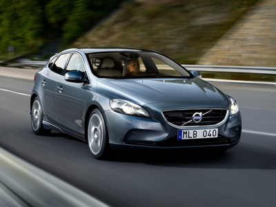 Νέοι κινητήρες από την Volvo και αυτόματο κιβώτιο οκτώ σχέσεων