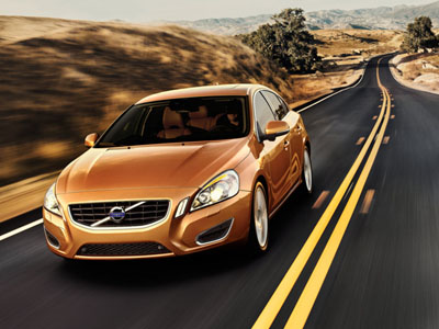 Στην ίδια τιμή τα βενζινοκίνητα και πετρελαιοκίνητα μοντέλα της Volvo