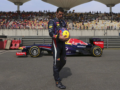 Ποινή τριών θέσεων στον Webber για το επόμενο GP