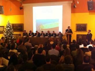 Οι νέοι συζητούν με την πλοιοκτησία