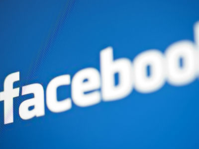 Τώρα:  Προβλήματα στο Facebook