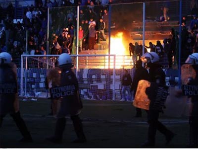 Συλλήψεις και προσαγωγές για τα επεισόδια στο παιχνίδι Αιγάλεω-ΑΕΚ