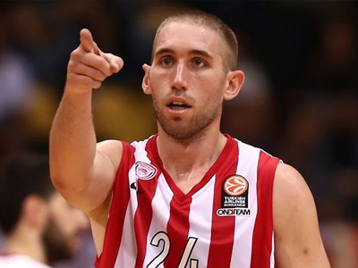 «Έδεσε» Λοτζέσκι μέχρι το 2017 ο Ολυμπιακός