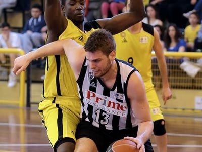 Mπάσκετ: Στον Μπόγρη ο τίτλος του πιο βελτιωμένου παίκτης της σεζόν 2013-14