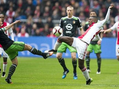 Ολλανδία: Έμειναν… άσφαιροι Άγιαξ και Φέγενορντ