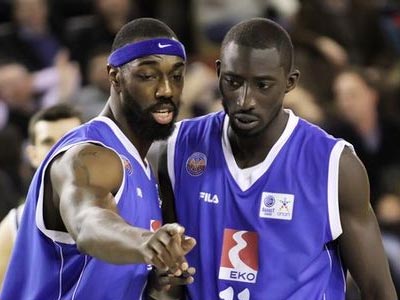 Nίκη-ανάσα για τον Πανελευσινιακό