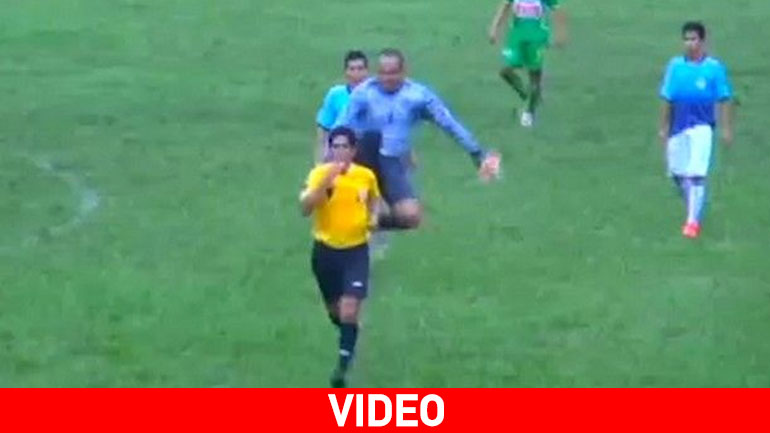 Γκολκίπερ έβγαλε νοκ-άουτ διαιτητή με πισώπλατη κλωτσιά