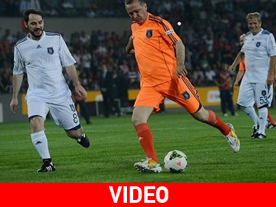 Είναι και… μπαλαδόρος ο Ταγίπ Ερντογάν