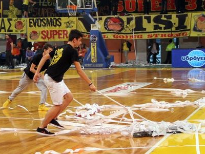 Την Πέμπτη απολογείται ο Άρης για τη διακοπή του ντέρμπι με τον ΠΑΟΚ