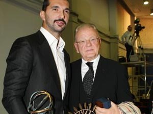 Ο Στογιάκοβιτς με τον Ίβκοβιτς