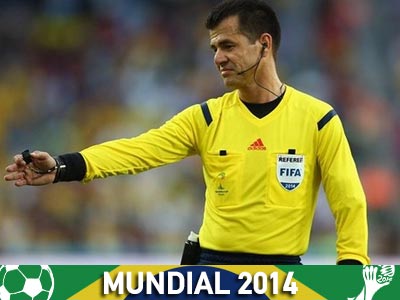 Ο Βέρα σφυρίζει το Ελλάδα-Ακτή Ελεφαντοστού