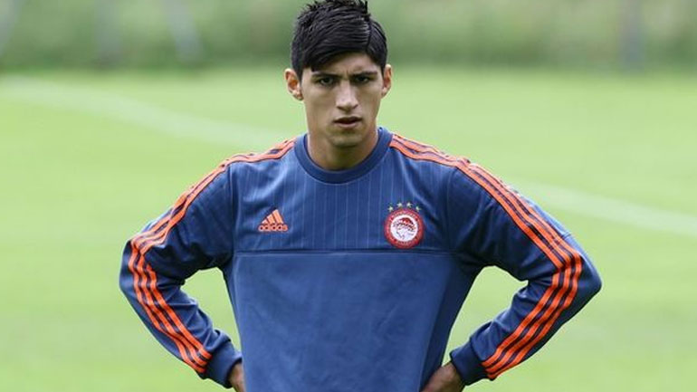 Πουλίδο: «Μεγάλα κίνητρα οι τίτλοι και το Τσάμπιονς Λιγκ» Πουλίδο: «Μεγάλα κίνητρα οι τίτλοι και το Τσάμπιονς Λιγκ»