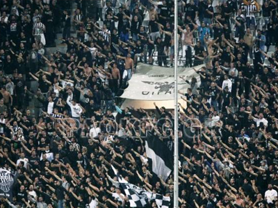 «Συμπαρασταθείτε μόνο με τις φωνές σας»