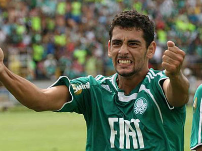 Ολυμπιακός: «Γλυκοκοιτάζει» τον Ντιέγκο Σόουζα