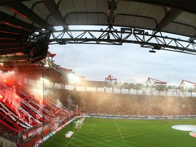 Mάχη για την κορυφή στο Καραϊσκάκη