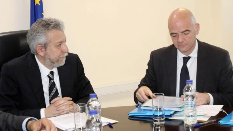 Πιο κοντά σε λύση με τις UEFA-FIFA για το αθλητικό νομοσχέδιο