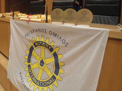 Ηράκλειο: Βράβευση μαθητών νυχτερινών λυκείων που πέρασαν στο Πανεπιστήμιο