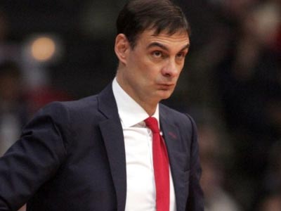 Ρατσιστική συμπεριφορά φιλάθλων κατήγγειλε ο Μπαρτζώκας