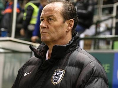 Στέφενς: «Ωραίο να βλέπεις τους νεαρούς να παίζουν»