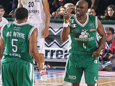 Σιένα: Κατέκτησε διά… περιπάτου το Ιταλικό Super Cup