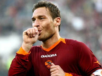 Ρόμα: Δεν απέφυγε το νυστέρι ο Τότι