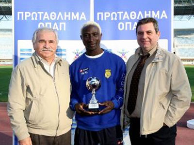 «Δεν τίθεται θέμα δανεισμού των Ογκουνσότο και Καρέλη»