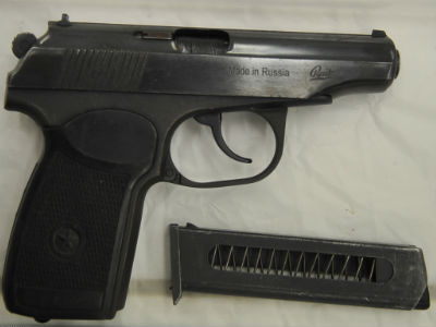 Μίνι οπλοστάσιο σε σπίτι 48χρονου