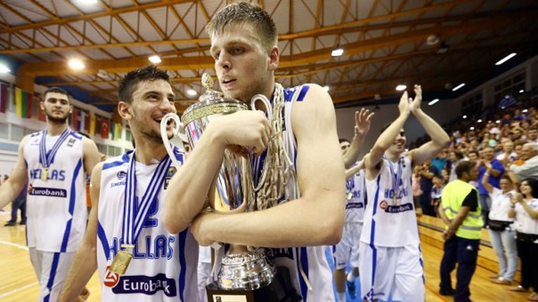 Χαραλαμπόπουλος: «Δεν έχω ξανανιώσει καλύτερα στη ζωή μου»