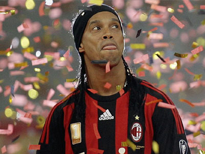 Στον Ροναλντίνιο το  «Golden Foot» 2009