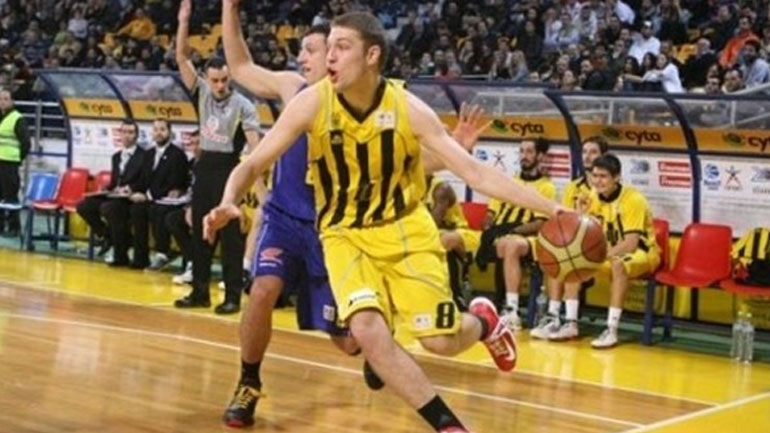 Άρης: Αμφίβολος για τον αγώνα με τα Τρίκαλα ο Βεζένκοφ