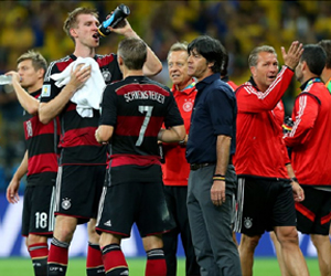 Οι Γερμανοί πανηγυρίζουν