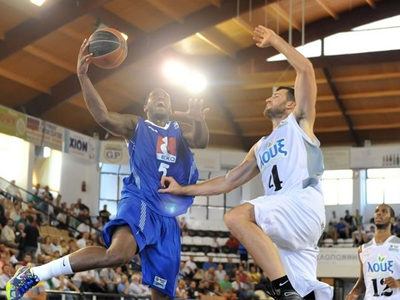 Πρώτη νίκη για τον Απόλλωνα, 91-82 τον Πανελευσινιακό