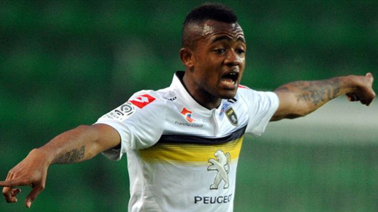 Στην Άστον Βίλα κι επίσημα ο Τζόρνταν Αγιού