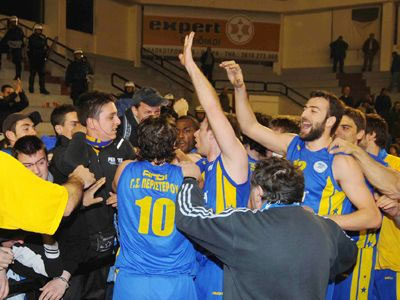 Περιστεριώτης και με τη… βούλα ο Άρνολντ