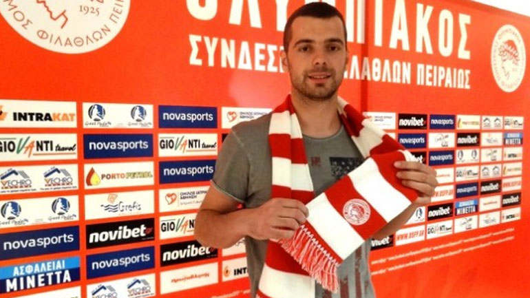 Βόλεϊ: Στα «ερυθρόλευκα» και ο Τσουκ