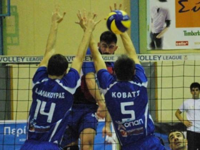 Στα «ερυθρόλευκα» ο Τακουρίδης