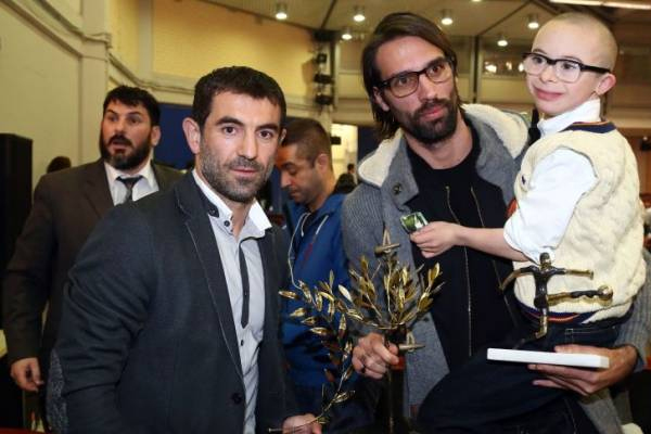 Ο Γ. Καραγκούνης και οι δύο αχώριστοι φίλοι, Σαμαράς και μικρός Τζέι