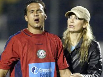 Ενοχλήσεις στον δικέφαλο ο Lucciano