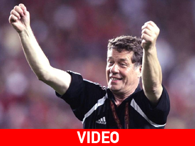 Ο Ότο Ρεχάγκελ τραγούδησε τον εθνικό μας ύμνο