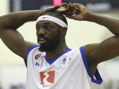 Κόροιβος: Συμφωνία με τον Λάρι Τέρνερ