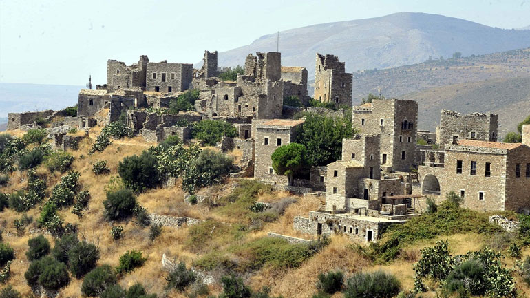 Αφιέρωμα στη Μάνη και τη Μονεμβασιά σε καναδική εφημερίδα