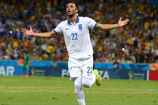 Ο Σάμαρης πανηγυρίζει το γκολ του...